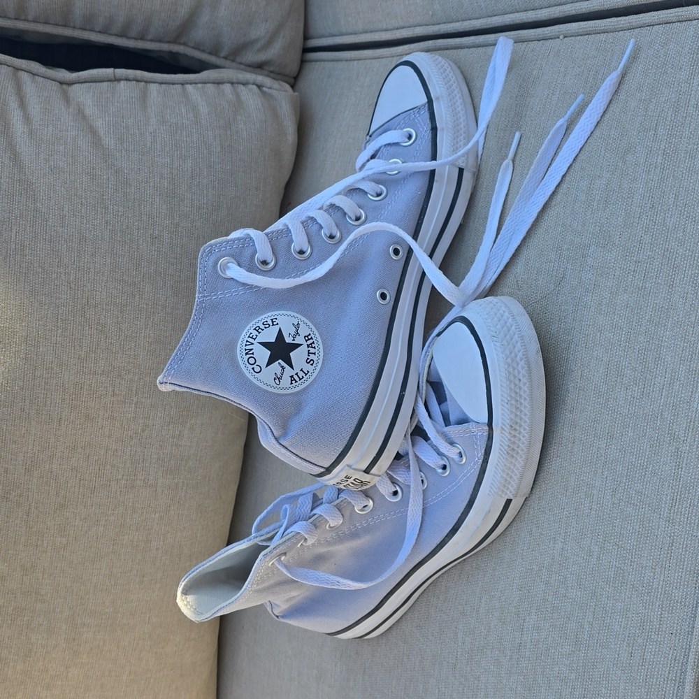 Converse Hightops in Gray